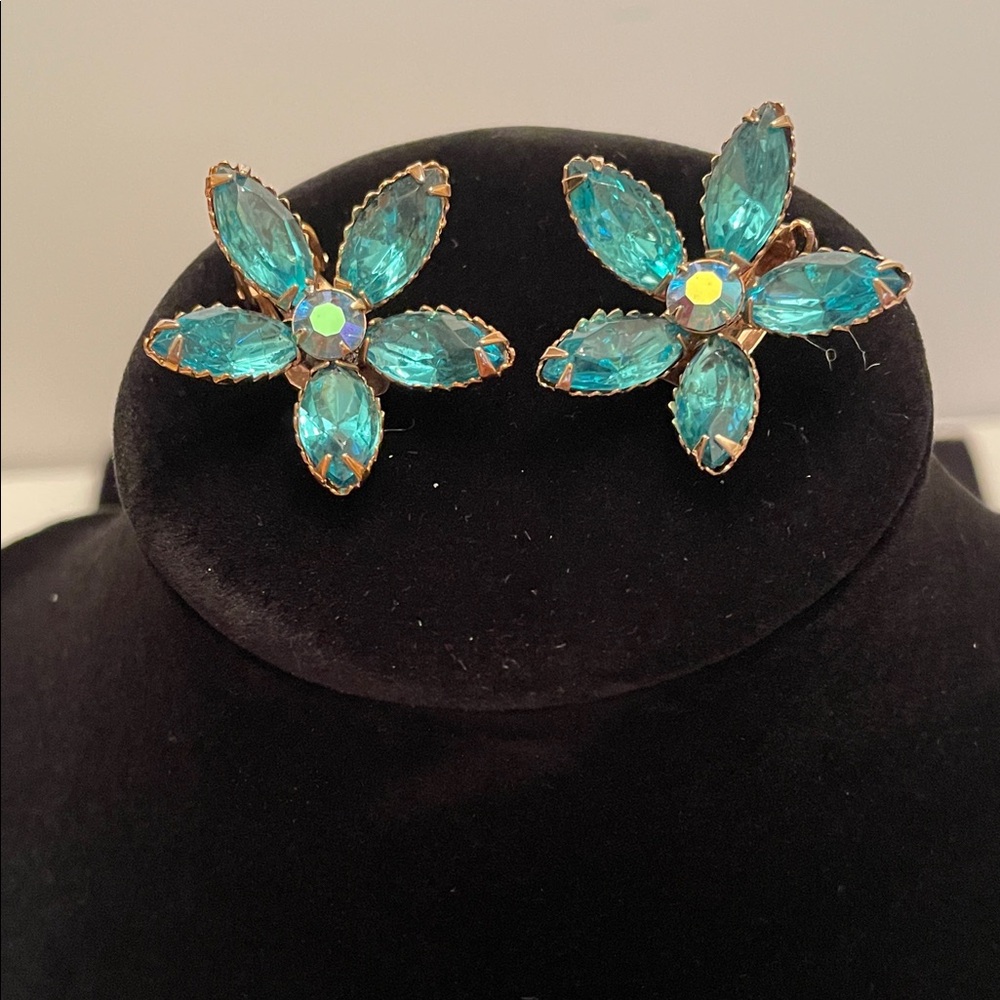 Vintage Aqua Blue Rhinestone Flower Earrings